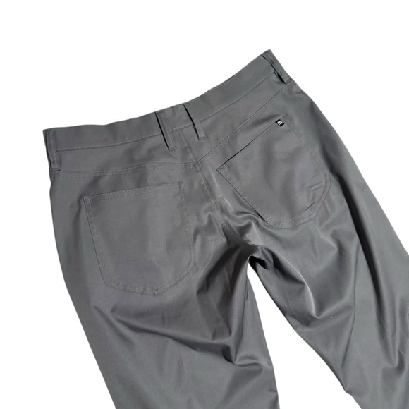 Travis Matthew Men's Performance Golf Pants Casual Chino Grey Size 32x30 - Picture 5 of 6